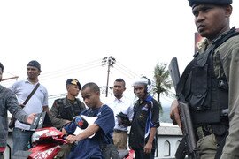 130111_petrus_id_basri_vg-270_180