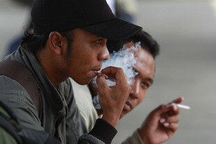 Indonesian officials announced Tuesday (September 11th) that the country's tobacco epidemic continues. According to the just released Global Adult Tobacco Survey 2011 (GATS), the proportion of male smokers over 15 increased last year to 67.4% from 53.9% in 1995. Indonesian men have the highest percentage of smokers in the world. [Beawiharta/Reuters]