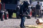 Bomb disposal experts carry a handmade bomb found at the home of a terror suspect Khumaidi in Laweyan, Solo on September 22nd. The police bomb squad unit disposed of four bombs through a controlled detonation. [Yenny Herawati/Khabar]