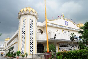 The Gurdwara Tatt Khalsa Diwan is the largest house of worship for Sikhs in Southeast Asia.