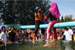 Participants at Yala's National Children's Day festival take part in sea boxing, one of the many activities at the January 12th event. [Maluding Tido/Khabar]