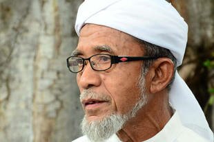Former Pattani United Liberation Organization (PULO) President Haji Berto Betong received a royal pardon and was released from Yala Central Prison on November 28th. [Ahmad Ramansiriwong/Khabar]
