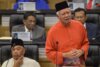  Perdana Menteri Malaysia Najib Razak memberikan sambutan di depan parlemen, 10 Oktober. Pada hari Rabu (26 November), ia menyampaikan Buku Putih ke parlemen yang mengusulkan undang-undang anti-terorisme yang lebih keras. [Mohd Rasfan/AFP] 